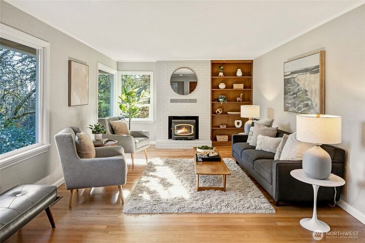 Property Photo:  2209 NE 177th Street  WA 98155 