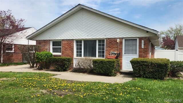 Property Photo:  18217 Hamann Street  MI 48193 