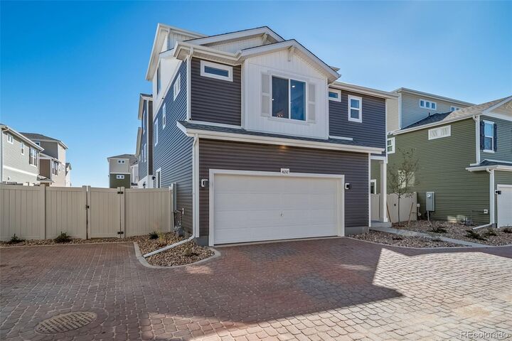 Property Photo:  620 Wagon Wheel Way  CO 80102 