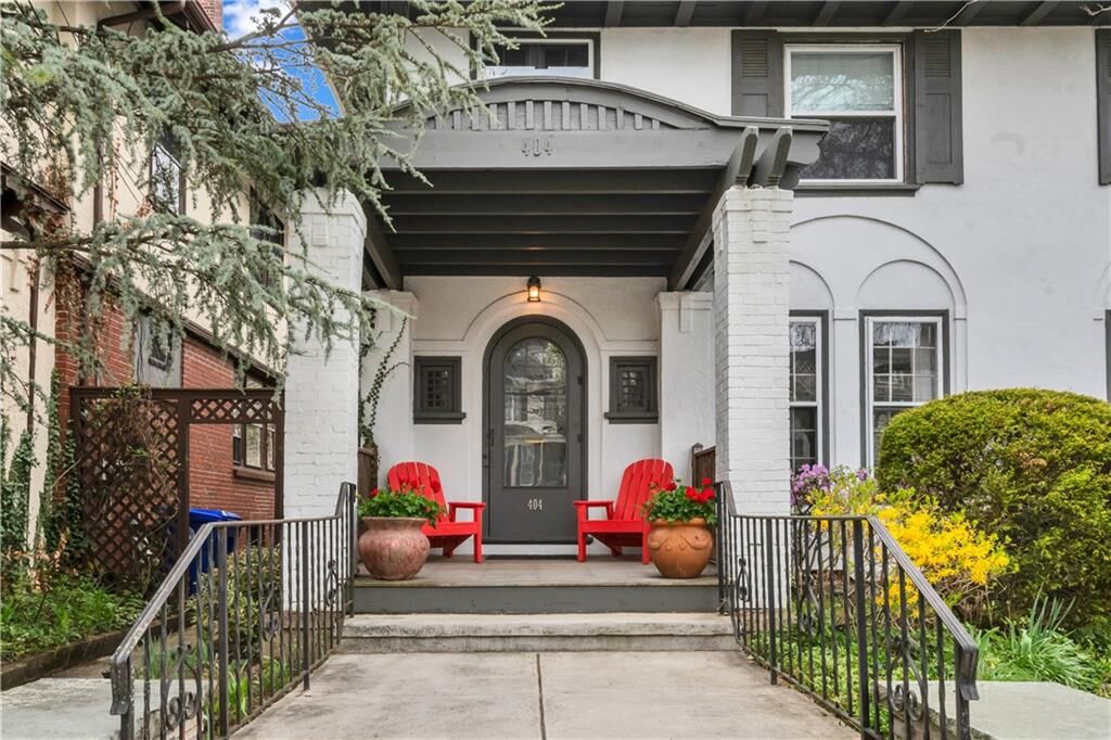 Property Photo:  404 Lloyd Avenue 404  RI 02906 