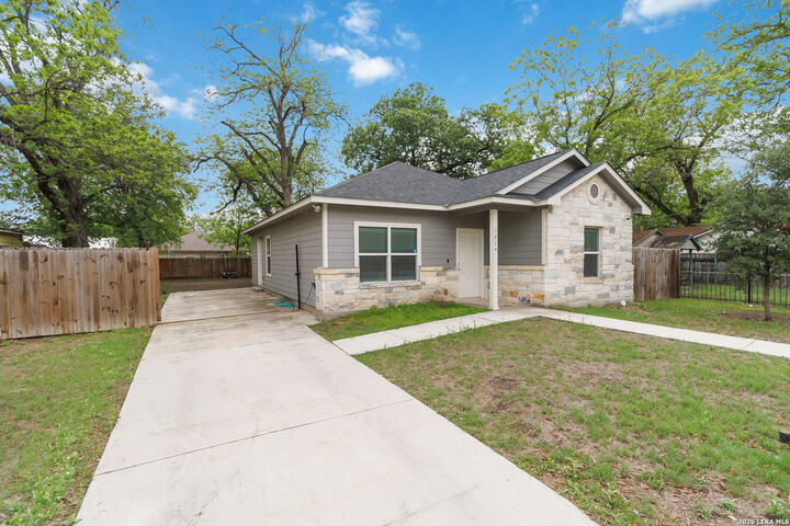 Property Photo:  1214 Chalmers Ave  TX 78211 