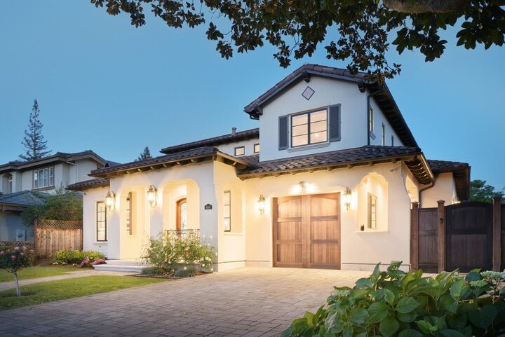 Property Photo:  644 Wellsbury Way  CA 94306 