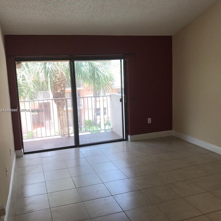 Property Photo:  7200 NW 179th St 302  FL 33015 