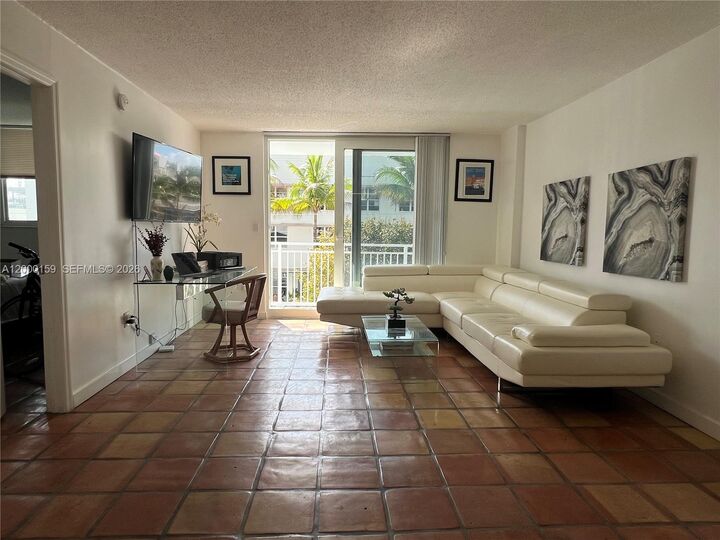 Property Photo:  345 Ocean Dr 303  FL 33139 