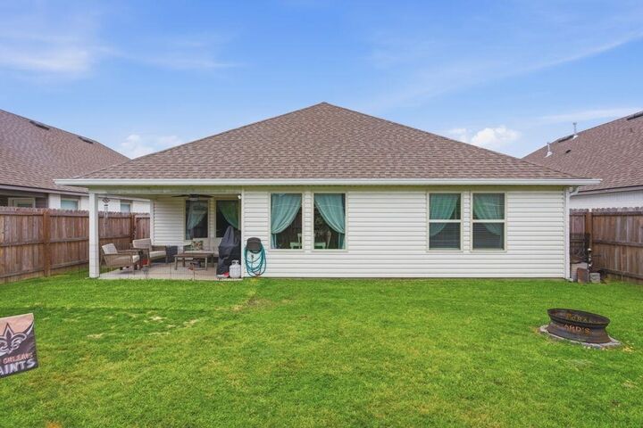 Property Photo:  265 Paisley Parkway  LA 70665 