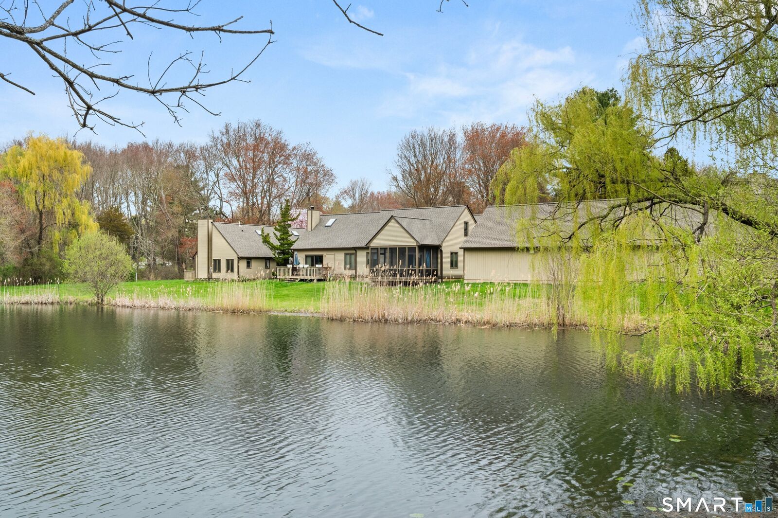 Property Photo:  15 Copper Hill Drive 15  CT 06437 