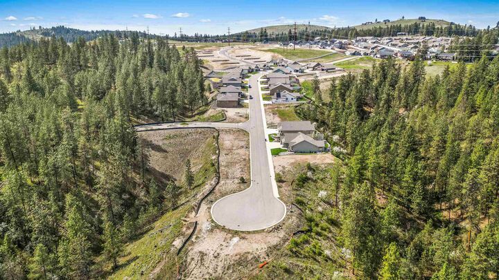 Property Photo:  5104 N Scenic Ln  WA 99212 
