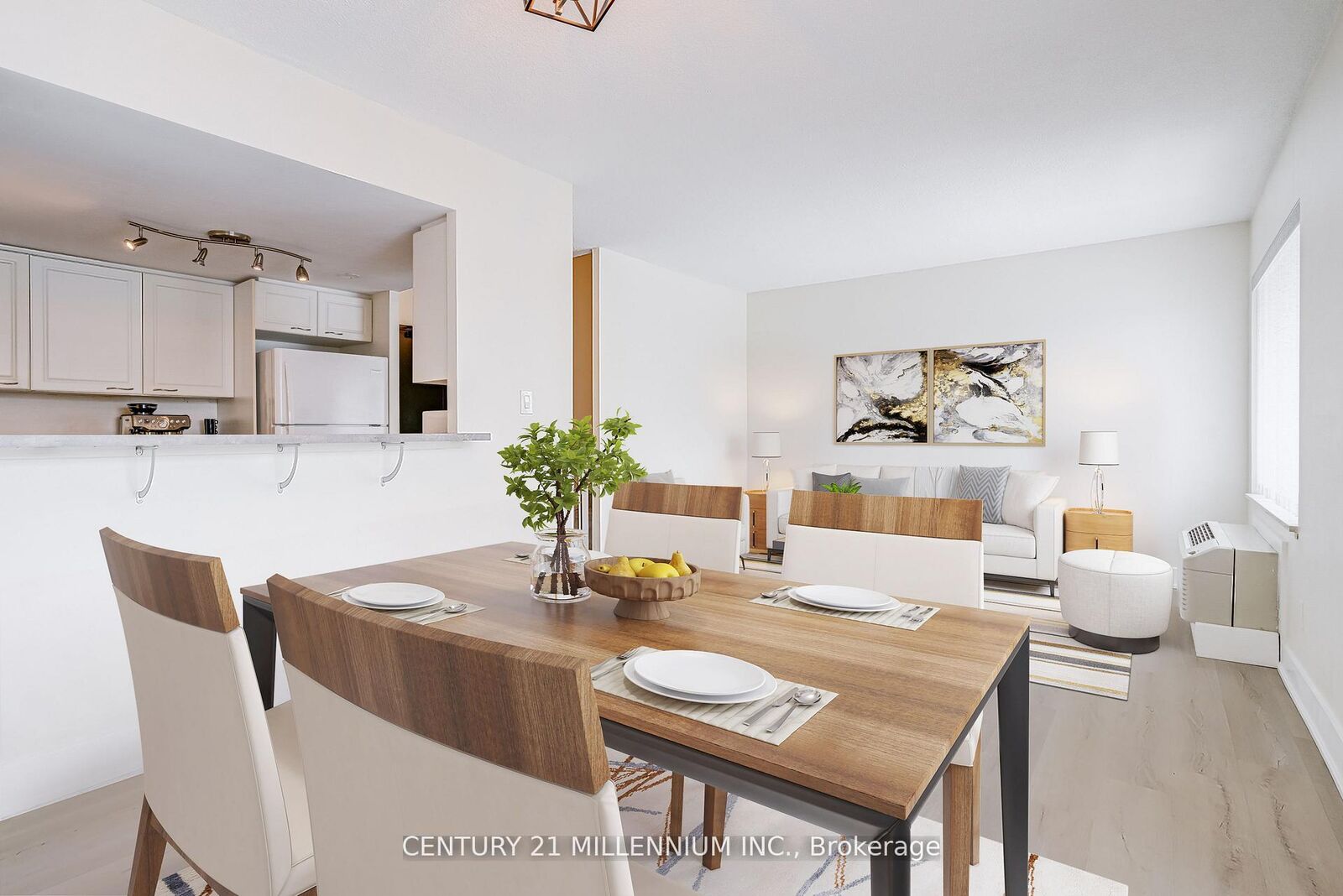 Property Photo:  1000 Cedarglen Gate 617  ON L5C 3Z5 