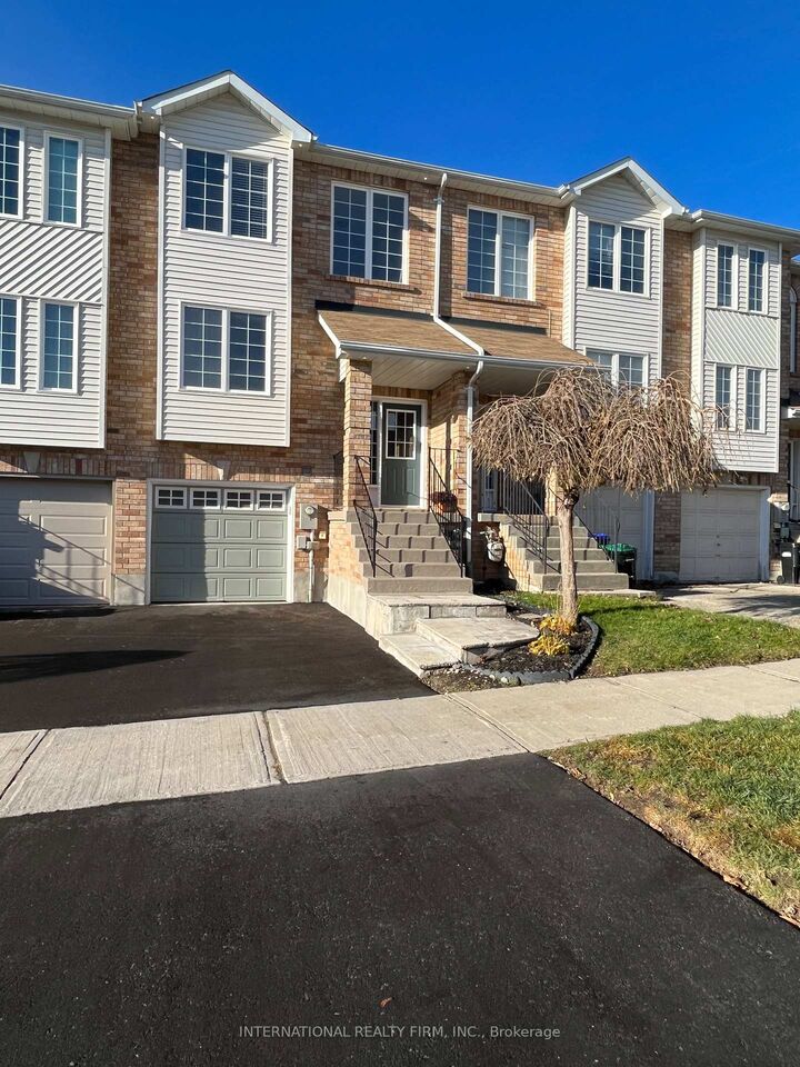 Property Photo: 44 Natale Court ON L3Z 3B1