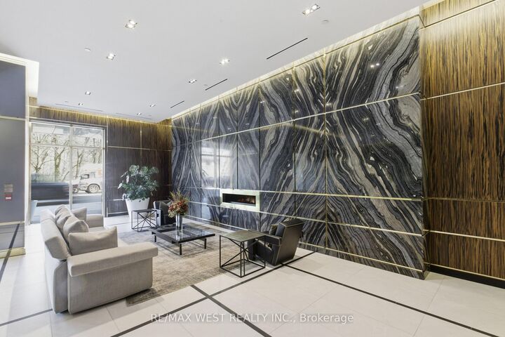 Property Photo: 3018 Yonge Street 617 ON M4N 2K8