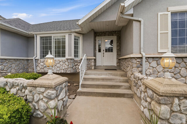 Property Photo:  682 E 175 N  UT 84042 