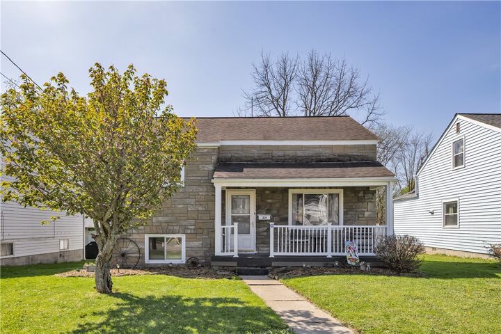 Property Photo:  221 E Metzger Ave  PA 16001 