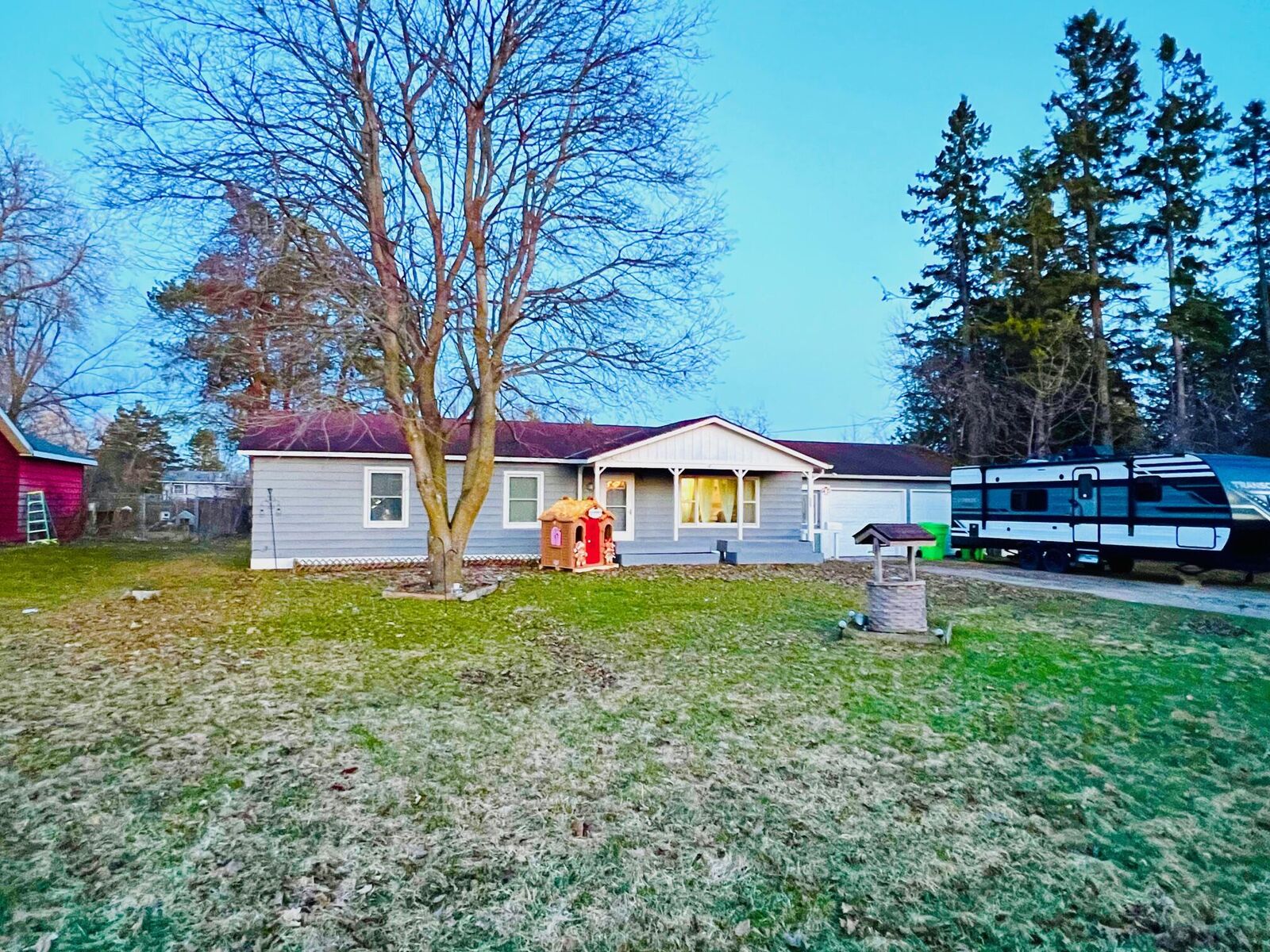Property Photo: 323 S C Street MI 49721