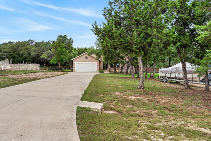 Property Photo:  606 Rogart Drive  TX 78669 