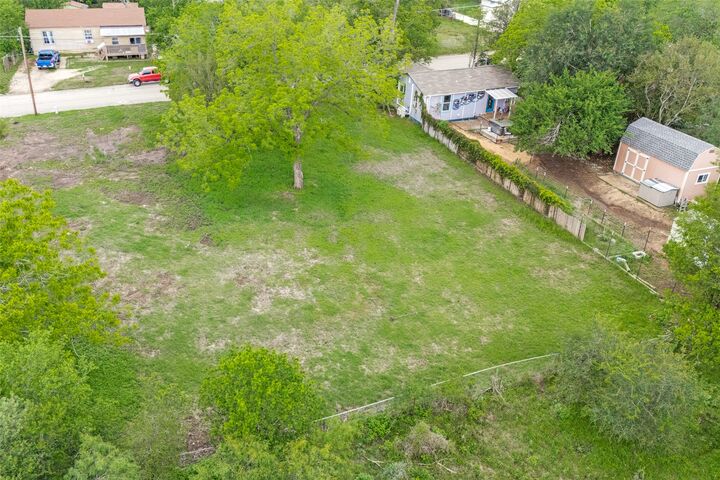 Property Photo:  1110 Gravel Street  TX 78666 