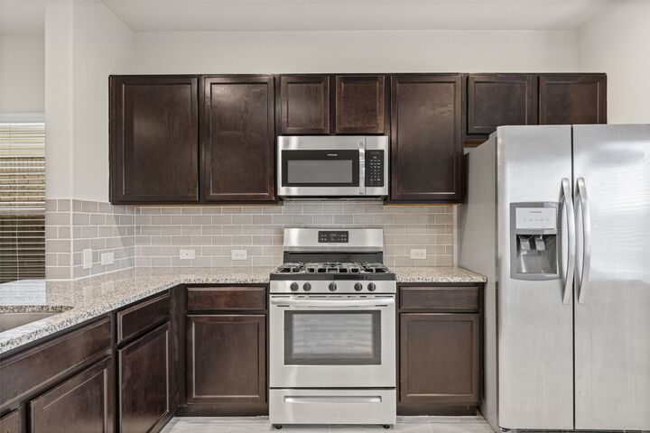 Property Photo:  1121 La Conterra Boulevard  TX 78626 