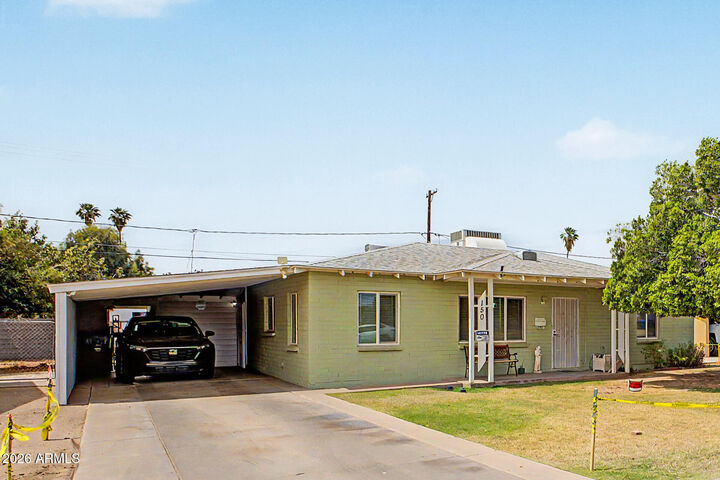 Property Photo: 150 N Hunt Drive E AZ 85203