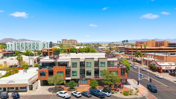 Property Photo:  4020 N Scottsdale Road 2004  AZ 85251 