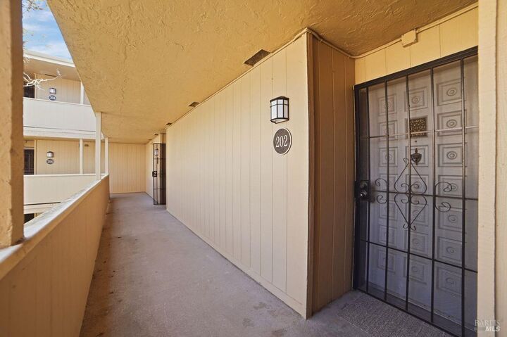 Property Photo:  1370 Townview Avenue 202  CA 95405 