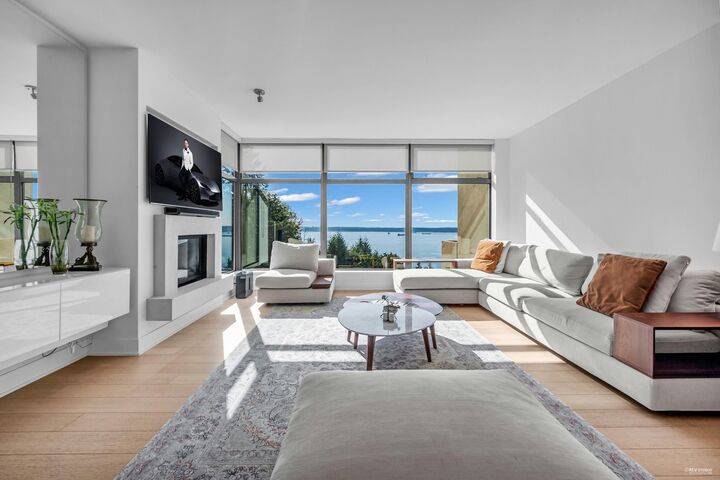 3315 Cypress Place 401 — photo 1