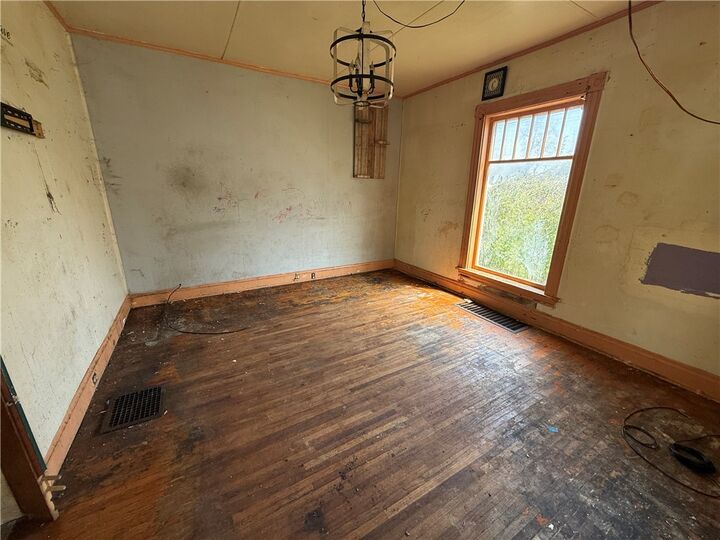 Property Photo:  438 Broadway  NY 14904 
