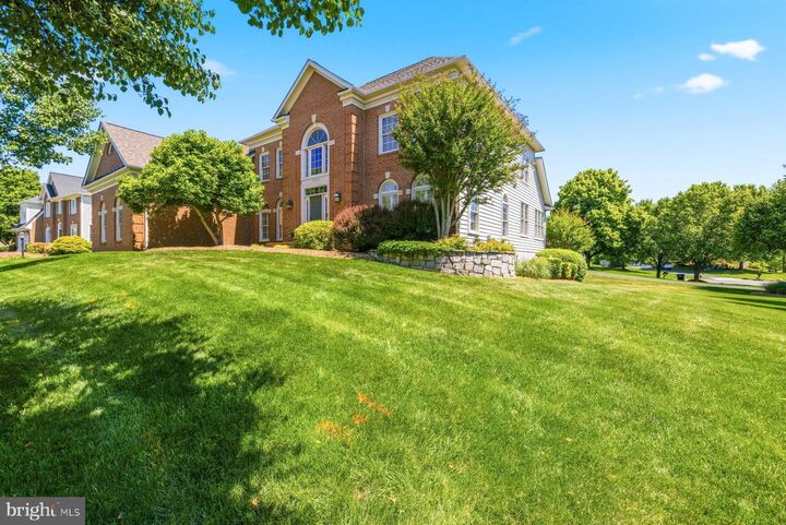 Property Photo:  21930 Bellair Court  VA 20147 
