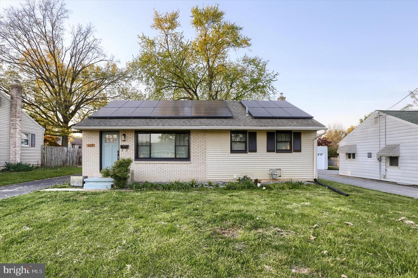Property Photo: 413 Birchland Avenue PA 17552