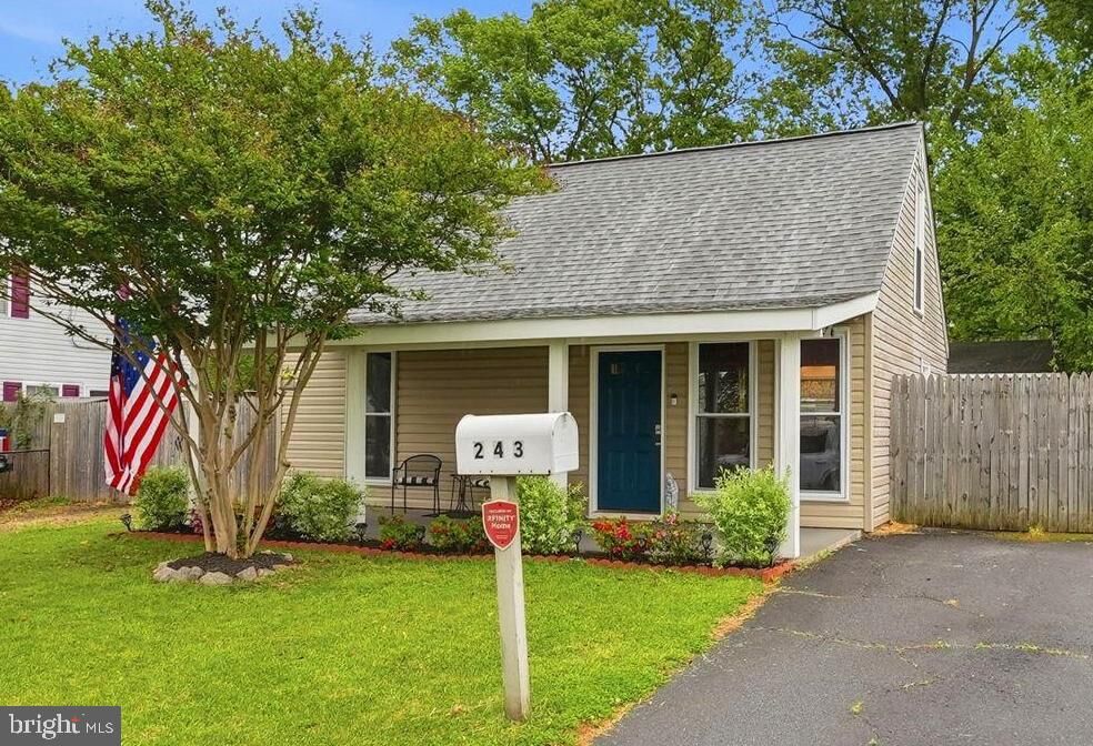 Property Photo:  243 Kent Drive  VA 20111 