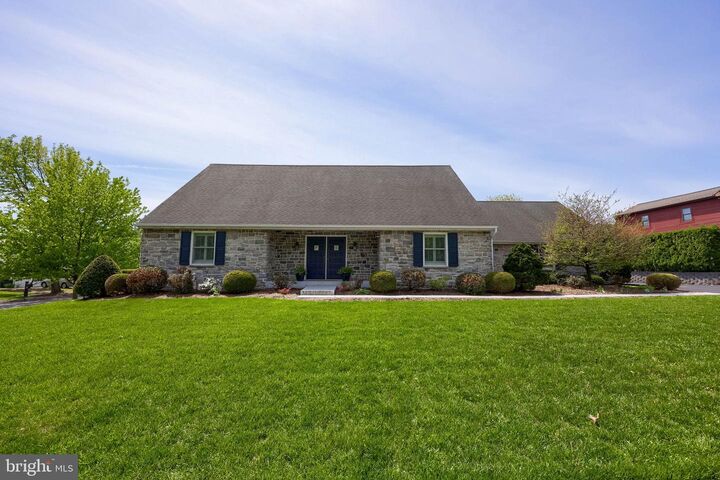 Property Photo:  320 Highland Road  PA 17033 