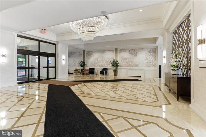 Property Photo:  5225 Pooks Hill Road 826N  MD 20814 