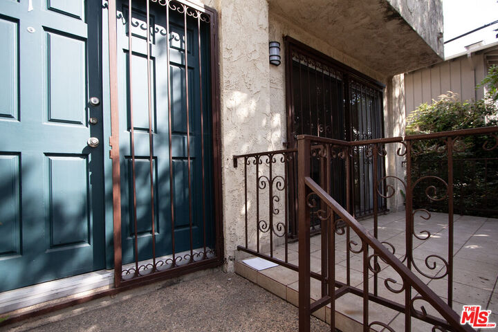 Property Photo:  11515 Ohio Ave  CA 90025 