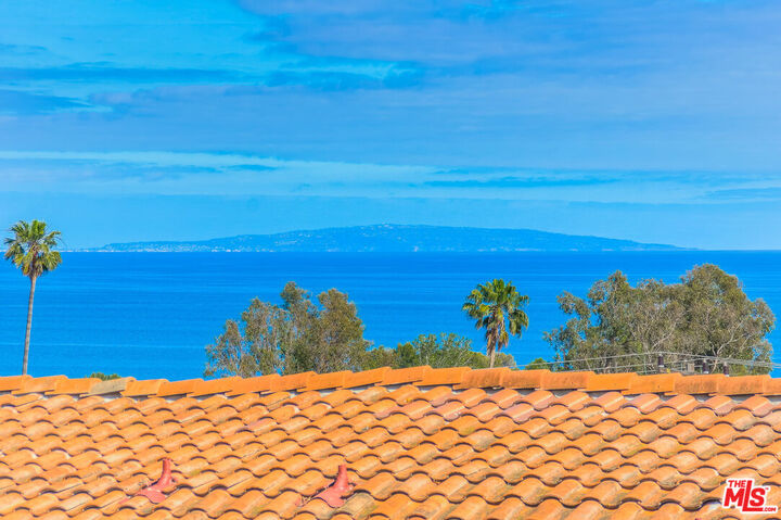 Property Photo:  28240 Rey De Copas Ln  CA 90265 