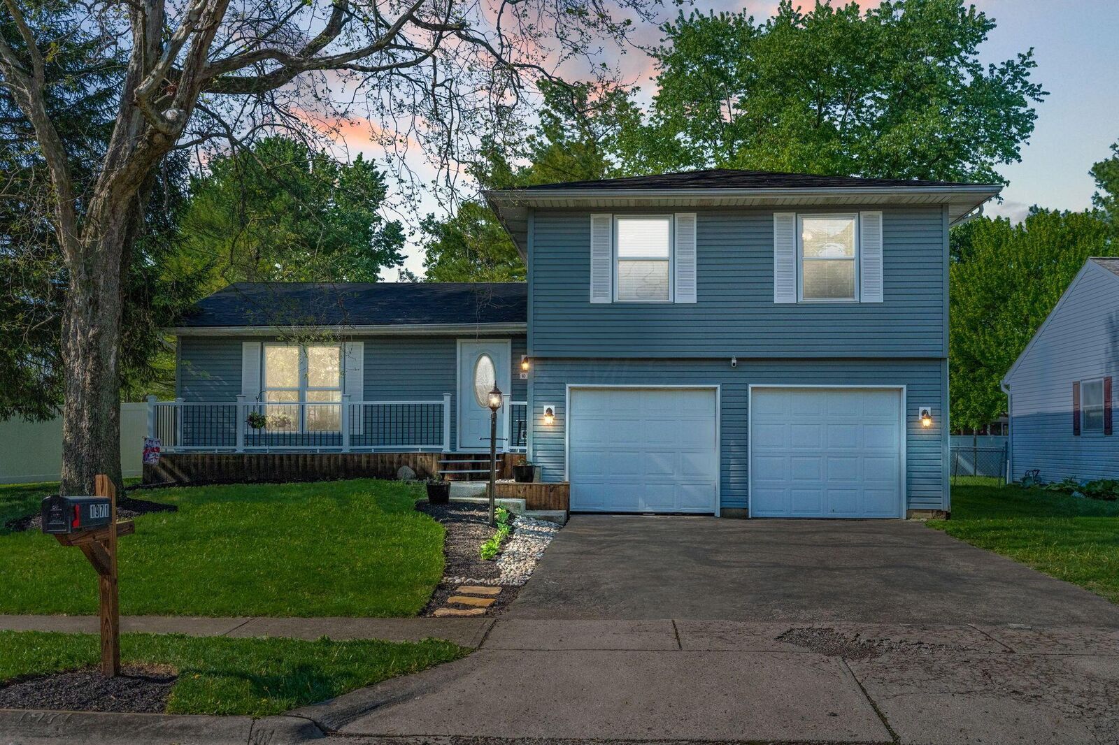 Property Photo:  1971 New Market Drive  OH 43123 