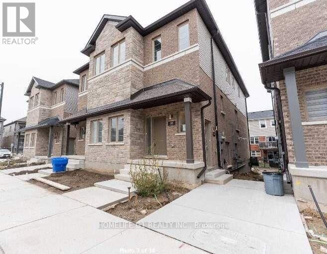 Property Photo:  205 West Oak Trail 29  ON N2R 0R9 