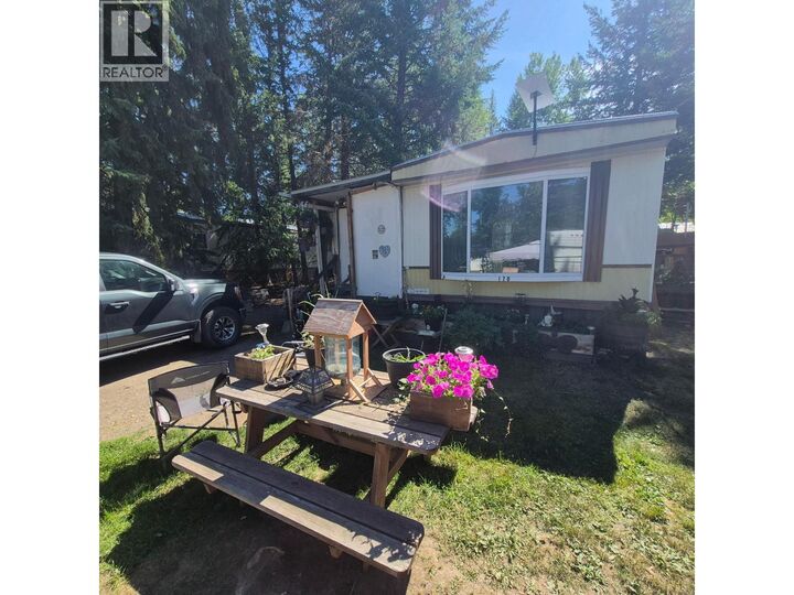 170 Hickory Road — photo 1