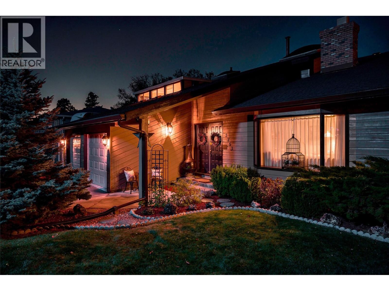 Property Photo:  2463 Irvine Avenue  BC V1K 4H4 