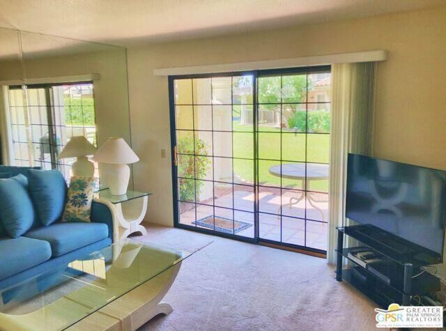 Property Photo:  2701 E Mesquite Avenue Ee165  CA 92264 