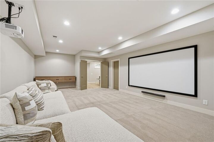 Property Photo:  4373 Wieuca Road NE  GA 30342 