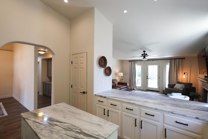 Property Photo:  2609 Pine Castle Drive  CA 93230 