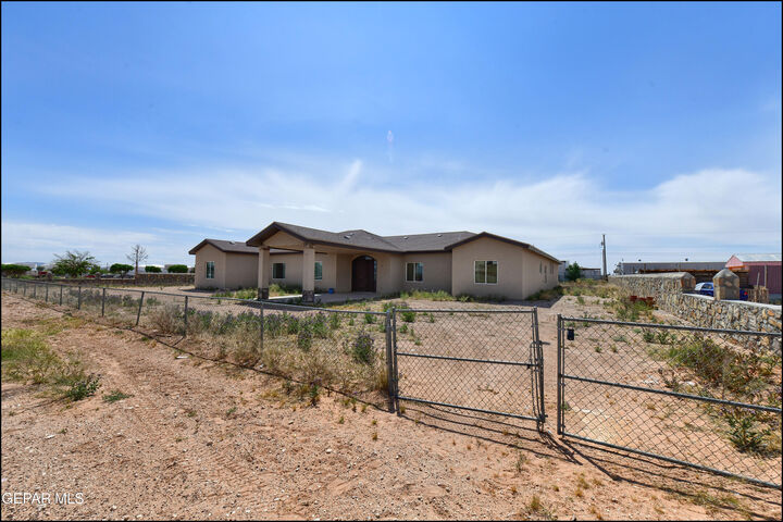 Property Photo: 13360 Ayla Road TX 79938