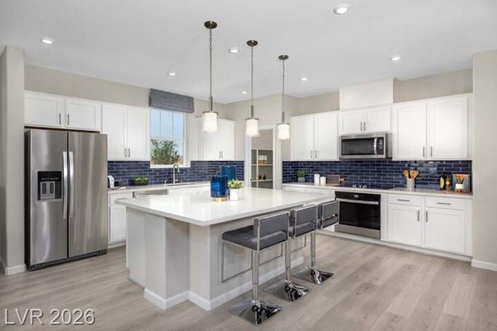 Property Photo:  1021 Venice Avenue  NV 89015 