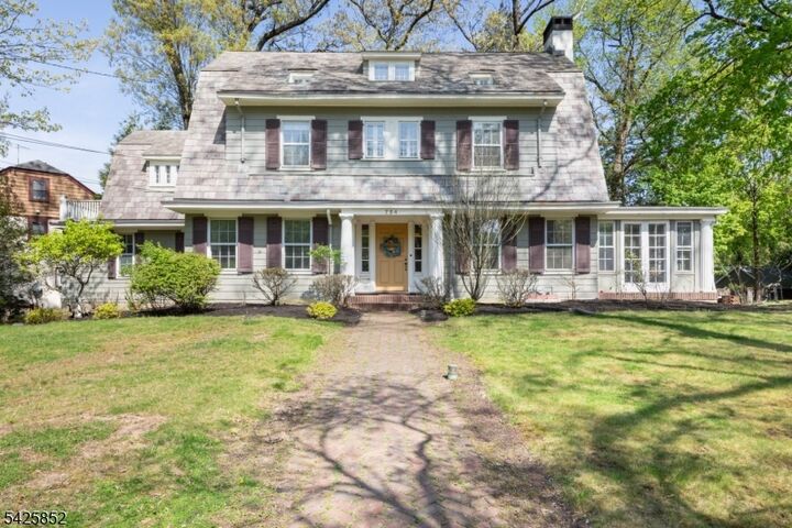 Property Photo:  754 Dixie Ln  NJ 07062 