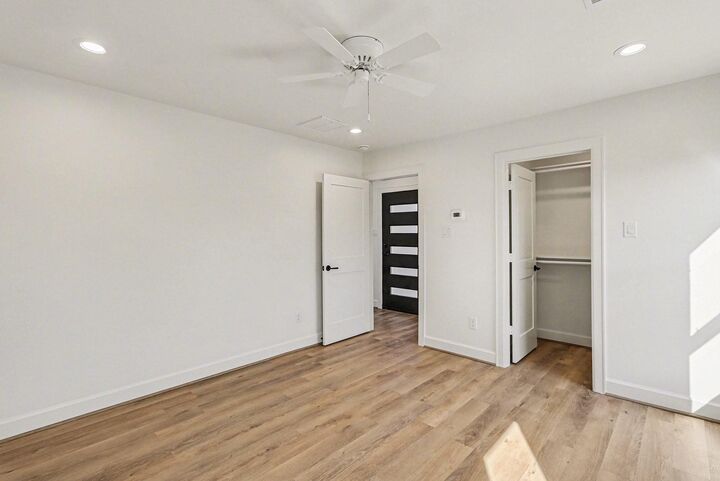 Property Photo:  1216 Wycliffe Drive  TX 77043 