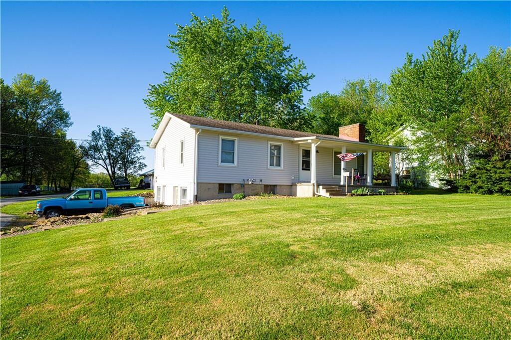 Property Photo: 606 E Prospect Street MO 64429
