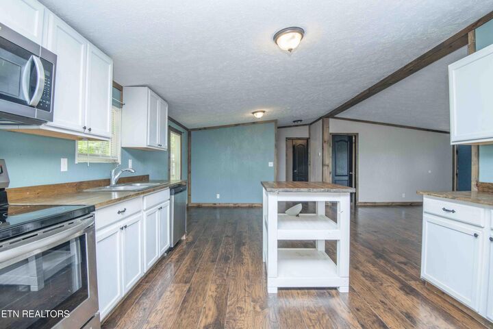 Property Photo:  629 Yarnell Rd  TN 37716 