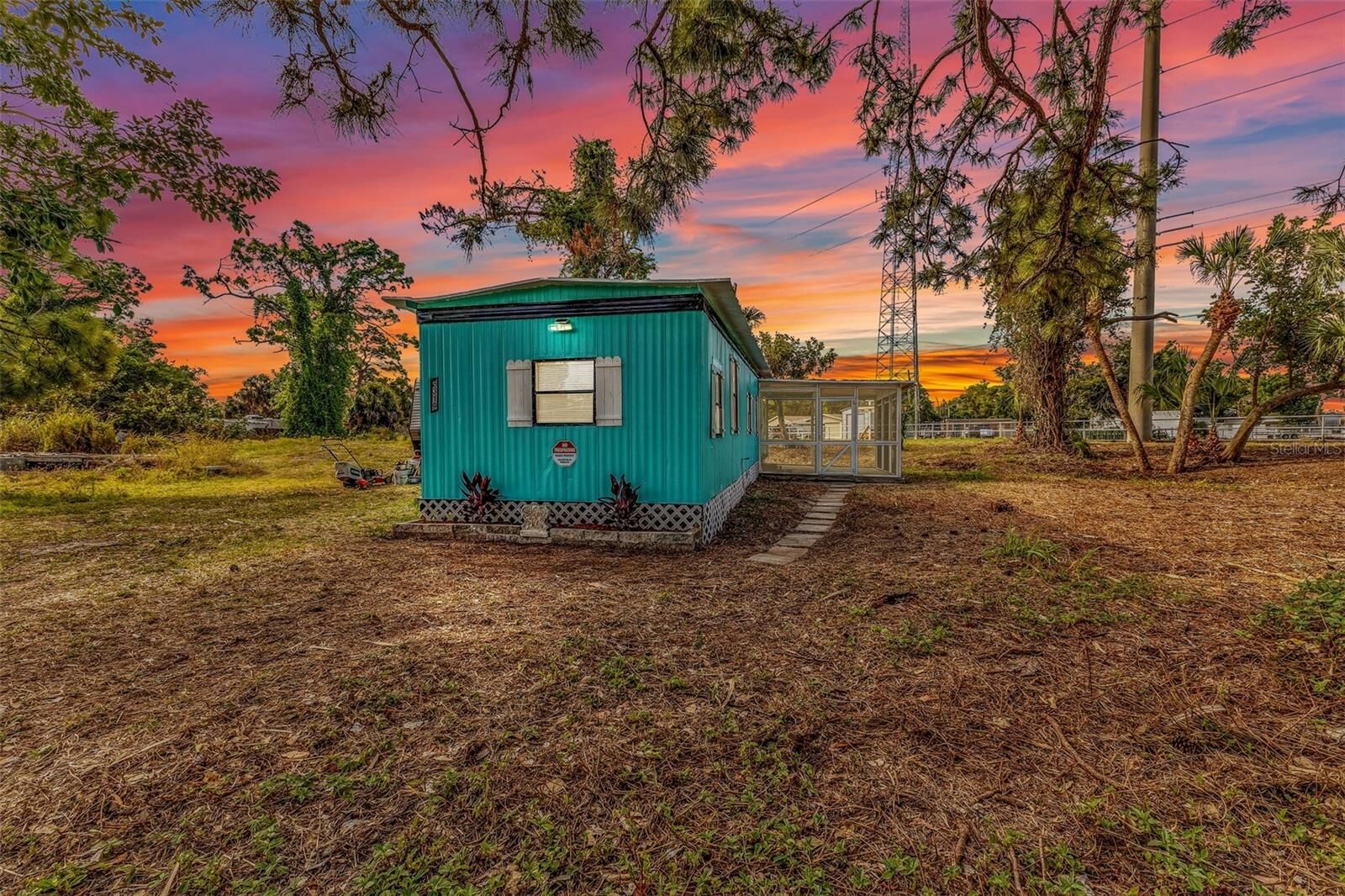 Property Photo:  8319 Roosevelt Street  FL 34224 