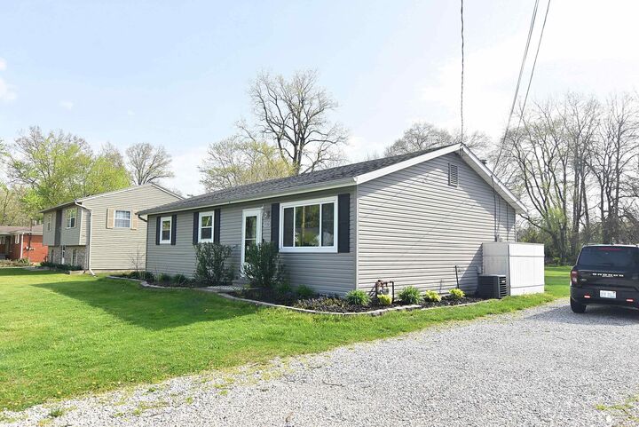 Property Photo:  7050 Maplewood Drive  MI 48182 