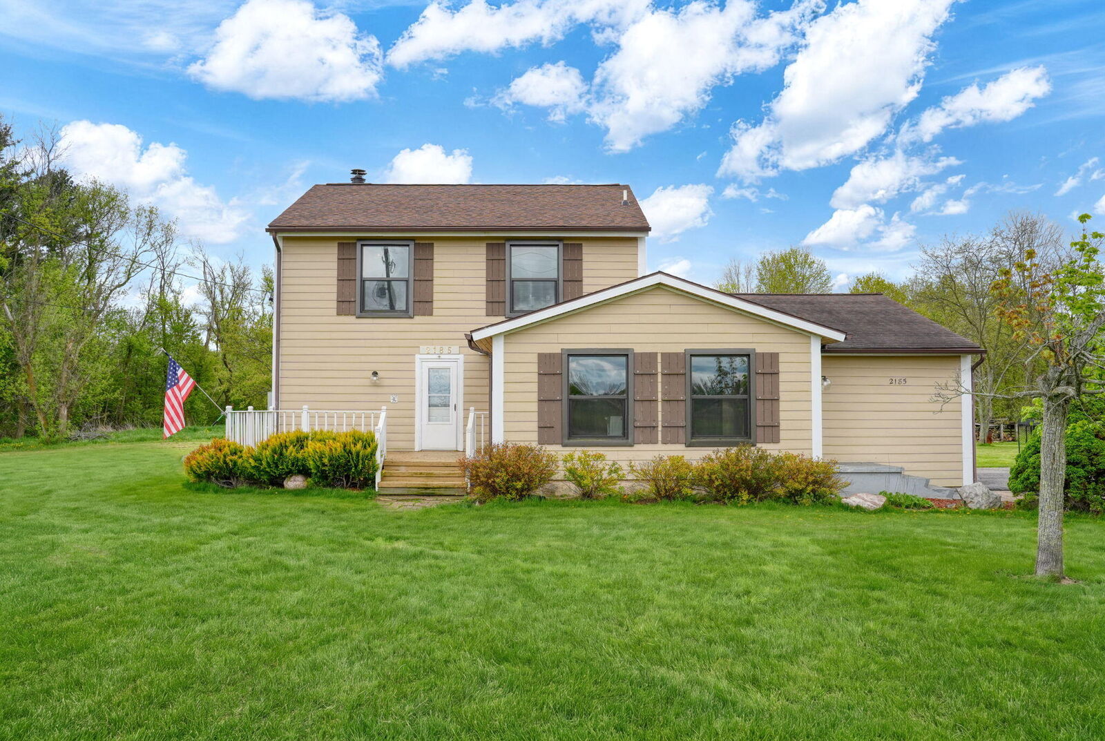 Property Photo:  2185 W Barnes Road  MI 48854 