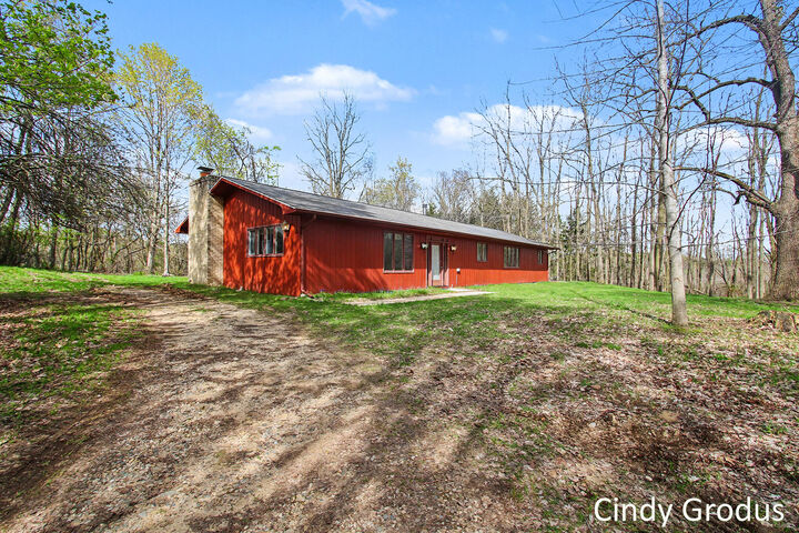 Property Photo:  2903 106th Avenue  MI 49010 