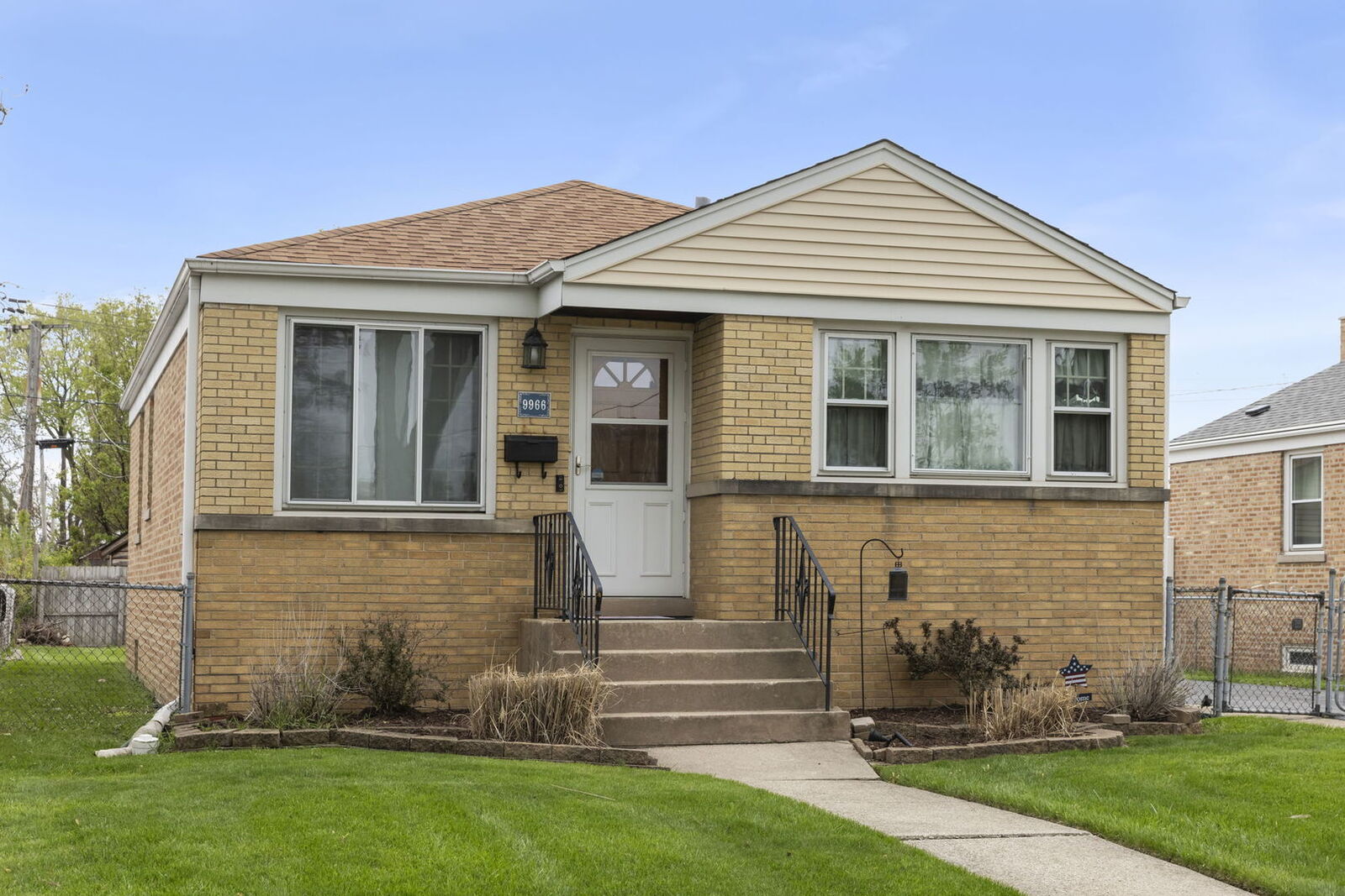 Property Photo:  9966 Montrose Avenue  IL 60176 